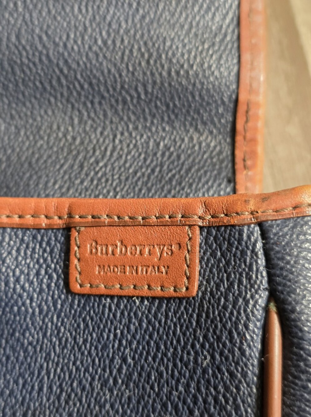 Vintage BURBERRY Brit 80s 90s Navy Crossbody Bag Preppy Tan Trim Plaid Strap - Picture 6 of 16